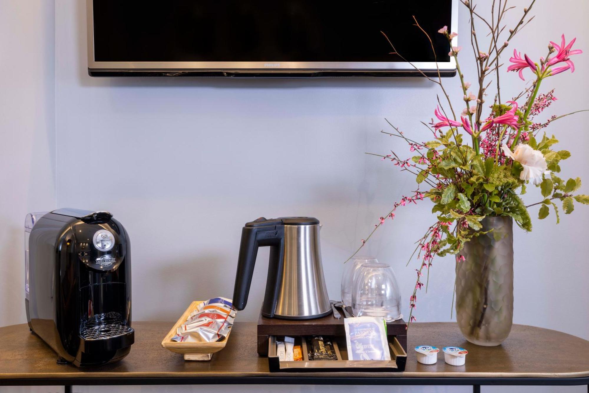 Le Relais Saint Honore Париж Стая снимка