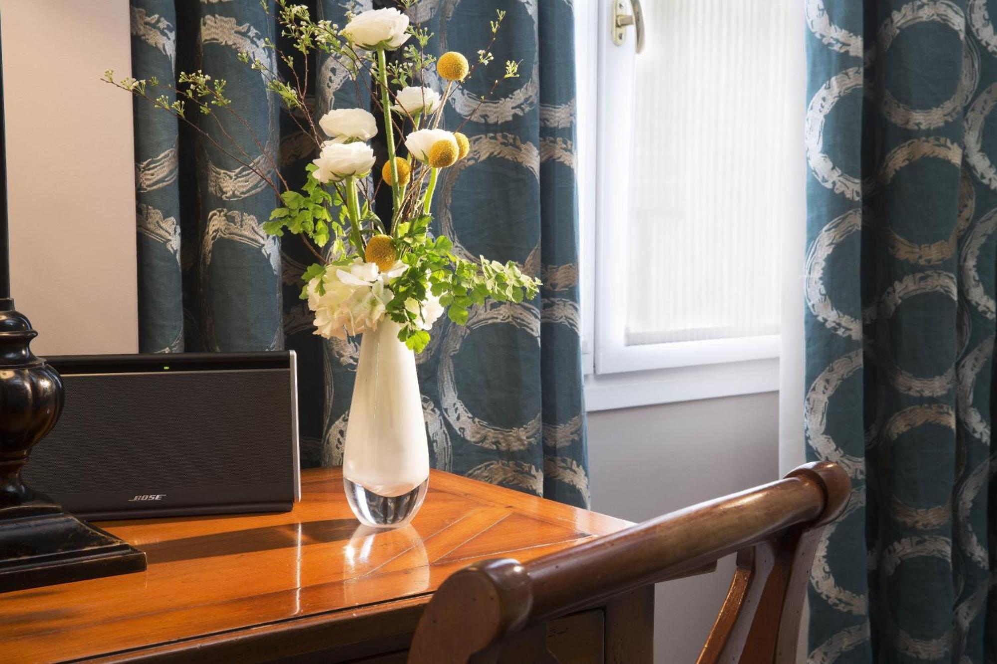 Le Relais Saint Honore Париж Стая снимка